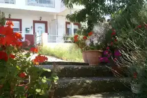 Pension Dimitris, Скала-Марион