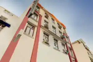 Отель «Treebo Trend Paras International Karol Bagh», Дели