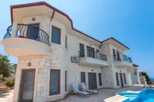 Hillcity Hotel, Каш