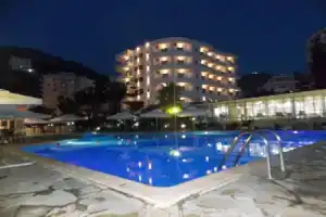 Hotel «Mediterrane», Саранда