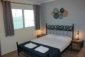 Budget Studio 1 - Sea view - Renovated February 2021, Хараки