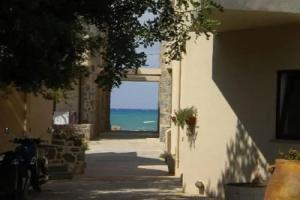 Kritzas Beach and Bungalows, Гувес
