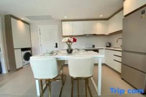 The City Phuket · 2BR Mountain View Condo with Pool, Пхукет Таун