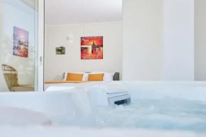 Luxury Suite La Finestra Sul Lago, Пескьера-дель-Гарда