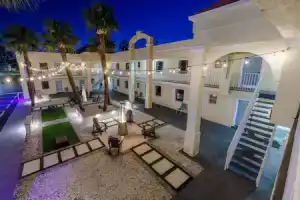 Dunes Inn & Suites, Тиби-Айленд