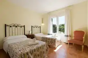 House With 4 Bedrooms in Pollensa, With Wonderful Mountain View, Priva, Кала-Сан-Висенте
