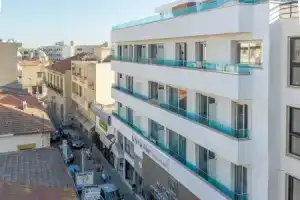 Апарт-отель «Art & Wine Studios and Apts», Ларнака