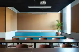 The Student Hotel Groningen, Гронинген