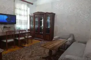 Квартира в центре города в парковой зоне