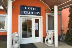 Hotel «Ferihegy», Вечеш