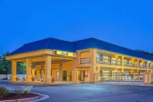 Super 8 by Wyndham Norcross/I-85 Atlanta, Норкрос