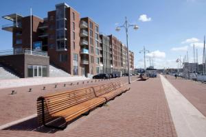 Stylish Harborfront Escape, Гаага