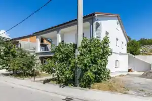 Beautiful Apartment in Senj With Wifi and 2 Bedrooms, Сень