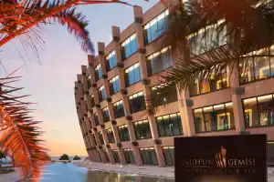 Noah's Ark Deluxe Hotel & Spa, Фамагуста