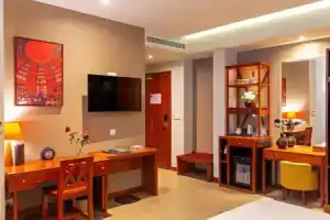 Indra Hotel, Пномпень