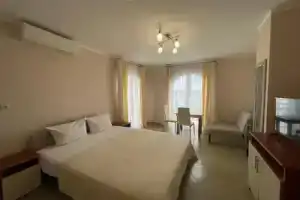 Villa Semashko, Бар