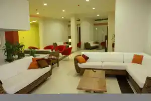 Relax Hotel, Колимбия