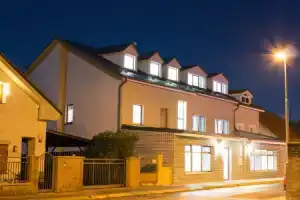Hotel «Shato Gesson», Прага
