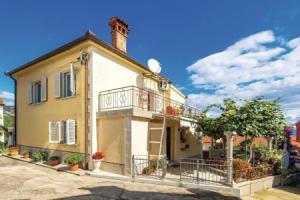 Beautiful Home in Moscenicka Draga With Wifi and 3 Bedrooms, Мошеничка Драга