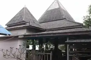 Shady Resort, Мэнам