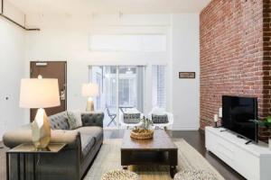 Explore Downtown From A Debonair Urban Loft, Лос-Анджелес