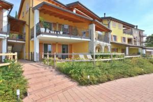 Borgo Montagna in San Zeno di Montagna, Сан-Цено-ди-Монтанья