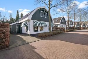 Nice Holiday Home With Dishwasher, in Schoorl, Берген