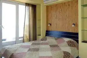 Elling Oliviya, Алупка