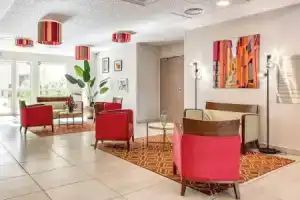 Quality Suites Perpignan Prestige, Перпиньян