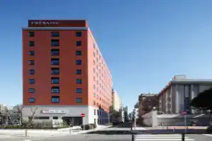 Отель «Sotetsu Fresa Inn Yokohama Sakuragi-cho», Иокогама