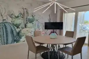 Villa Elisia - Villetta con Piscina Privata, Бруколи