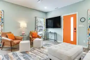 Chic Sobro Charmer w/ Covered Porch!, Индианаполис