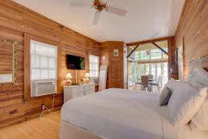 New Rose Petal Petite Suite - Pool Parking, Ки-Уэст