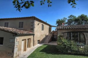 Gorgeous Mansion in Rapolano Terme With Swimming Pool, Раполано-Терме