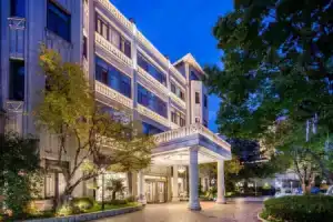 Shanghai Donghu Hotel, Шанхай