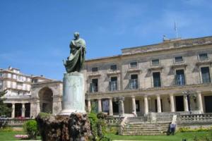 AAY- Best Corfu Town & Sea Apart 2bedroom Renovated + lift / Comfy&Design+WiFi, Керкира