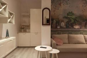Colleoni 19 Parigi, Appartamento al mare 42 mq con corte e parcheggio moto privato, Чивитанова-Марке