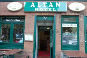 Altan Hotel, Гамбург