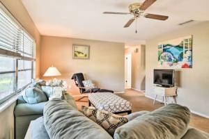 Snowbird Sanctuary w/ Covered Patio in Bradenton, Брадентон