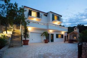 Villa Perun, Ražanj