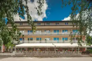 Hotel «Macola», Кореница