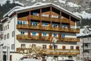 Hotel «-Restaurant Bellevue», Флимс