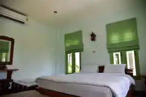 Imsook Resort, Пак Нам Пран