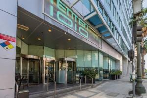 1010 Wilshire Serviced Apts, Лос-Анджелес