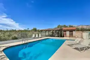 Beautiful 'saguaro Vista' w/ Mountain Views!, Тусон