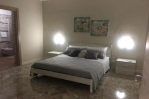 B&B Amores, Бишелье