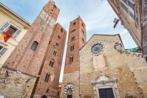 Nice Apartment in Albenga With 2 Bedrooms and Wifi, Альбенга