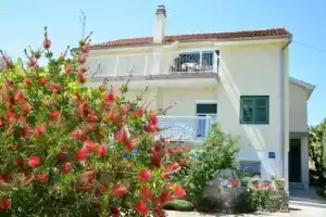 Apartments Family Holiday Garden, Водице