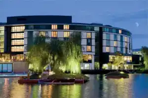 Отель «The Ritz-Carlton, Wolfsburg», Вольфсбург