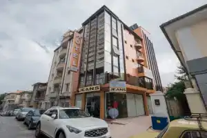 Caro & Rooms, Варна